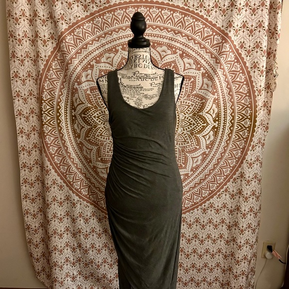 Allison Joy Dresses & Skirts - Allison Joy Olive Green Sleeveless Stretch Midi Dress Size S